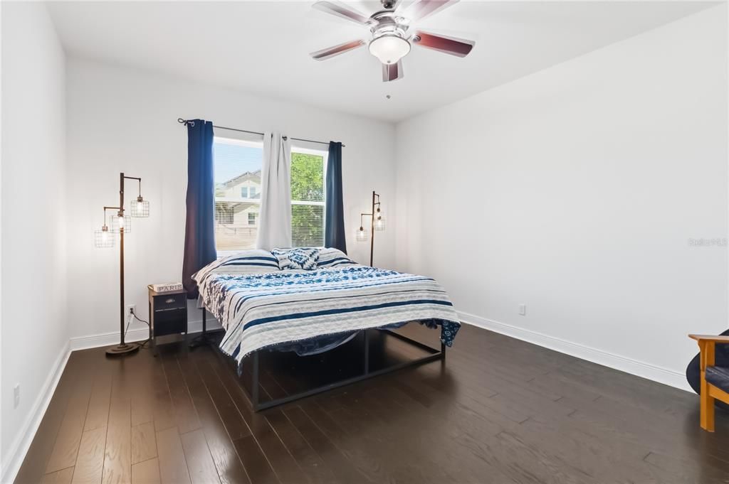 For Sale: $1,275,000 (7 beds, 5 baths, 4933 Square Feet)