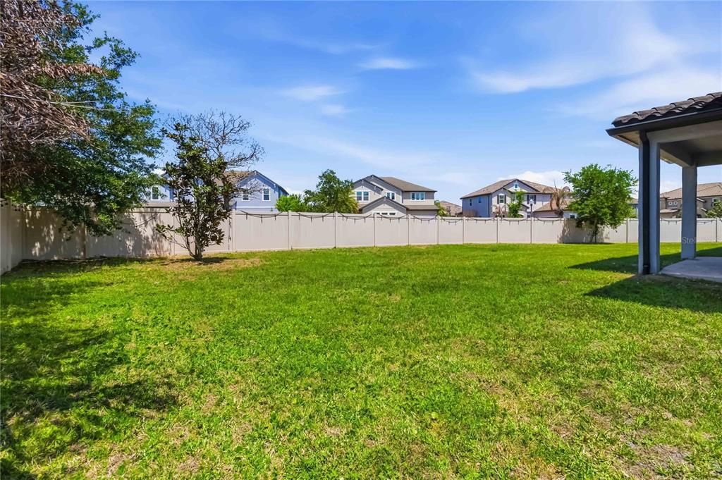 For Sale: $1,275,000 (7 beds, 5 baths, 4933 Square Feet)
