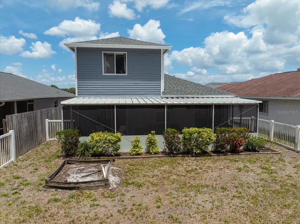 Activo con contrato: $325,000 (3 camas, 2 baños, 1478 Pies cuadrados)