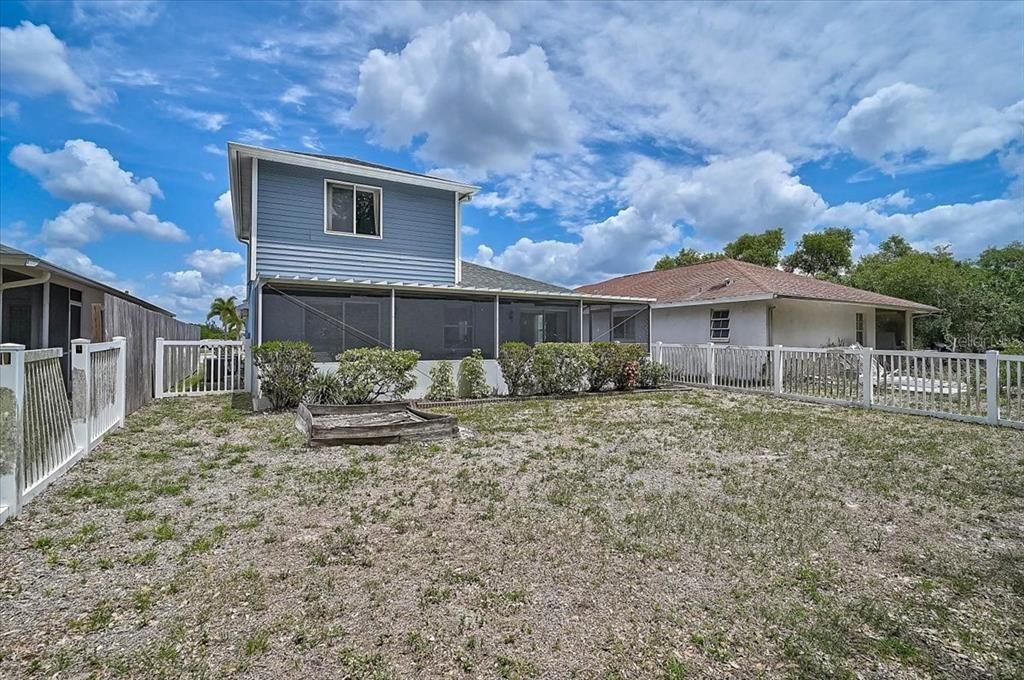 Activo con contrato: $325,000 (3 camas, 2 baños, 1478 Pies cuadrados)
