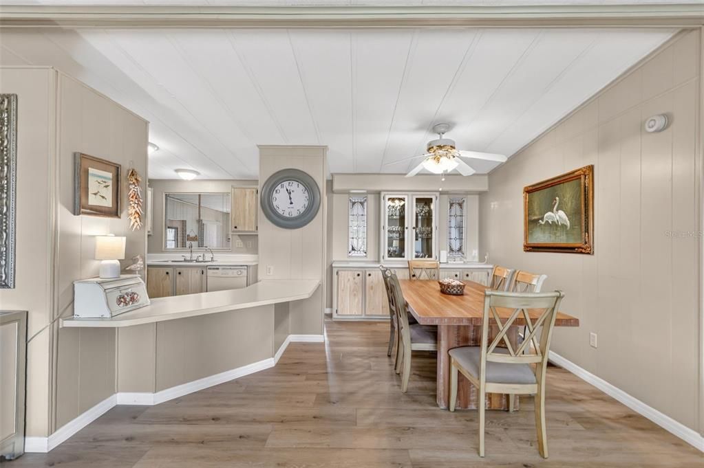 待售: $185,000 (3 贝兹, 2 浴室, 1340 平方英尺)