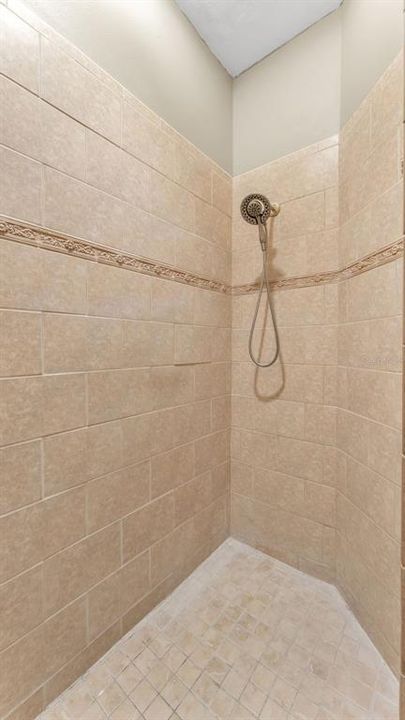 For Sale: $424,900 (4 beds, 3 baths, 2381 Square Feet)