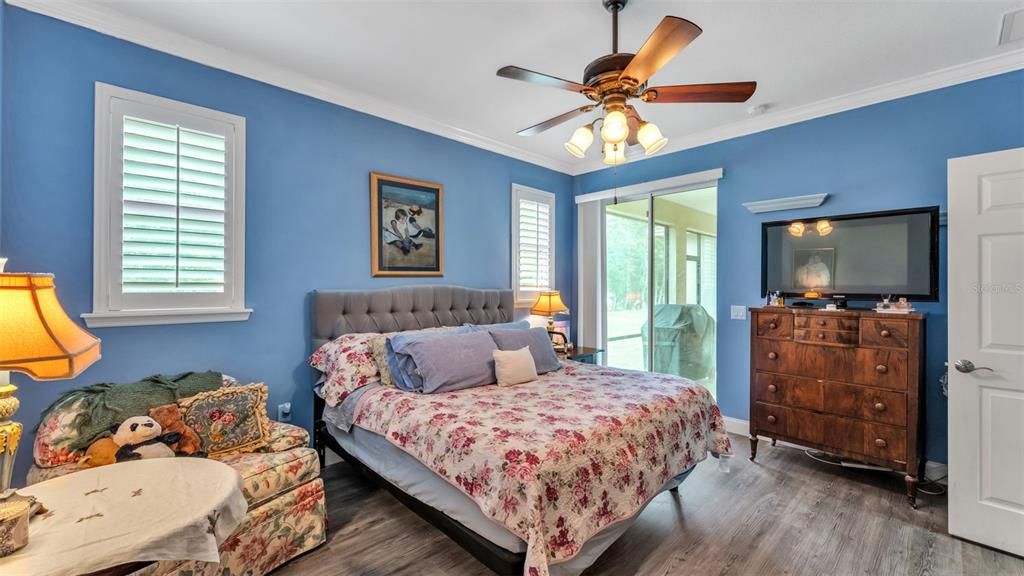 For Sale: $424,900 (4 beds, 3 baths, 2381 Square Feet)