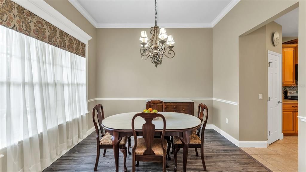 For Sale: $424,900 (4 beds, 3 baths, 2381 Square Feet)