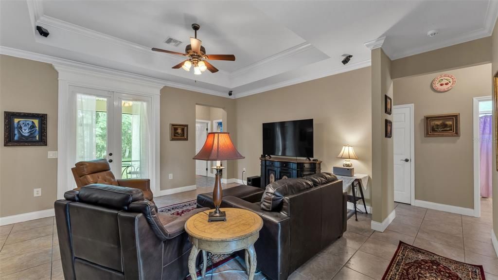 For Sale: $424,900 (4 beds, 3 baths, 2381 Square Feet)