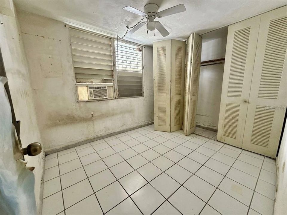 Active With Contract: $204,900 (4 beds, 2 baths, 1197 Square Feet)