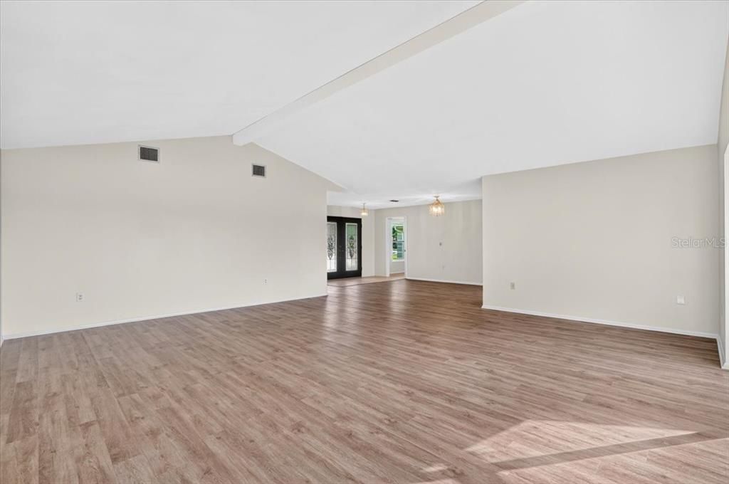 На продажу: $629,900 (3 спален, 2 ванн, 2594 Квадратных фут)
