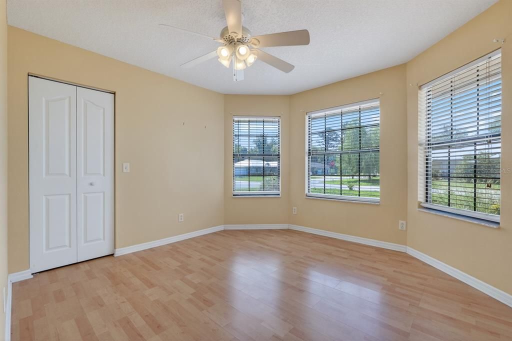 For Sale: $280,000 (3 beds, 2 baths, 1311 Square Feet)
