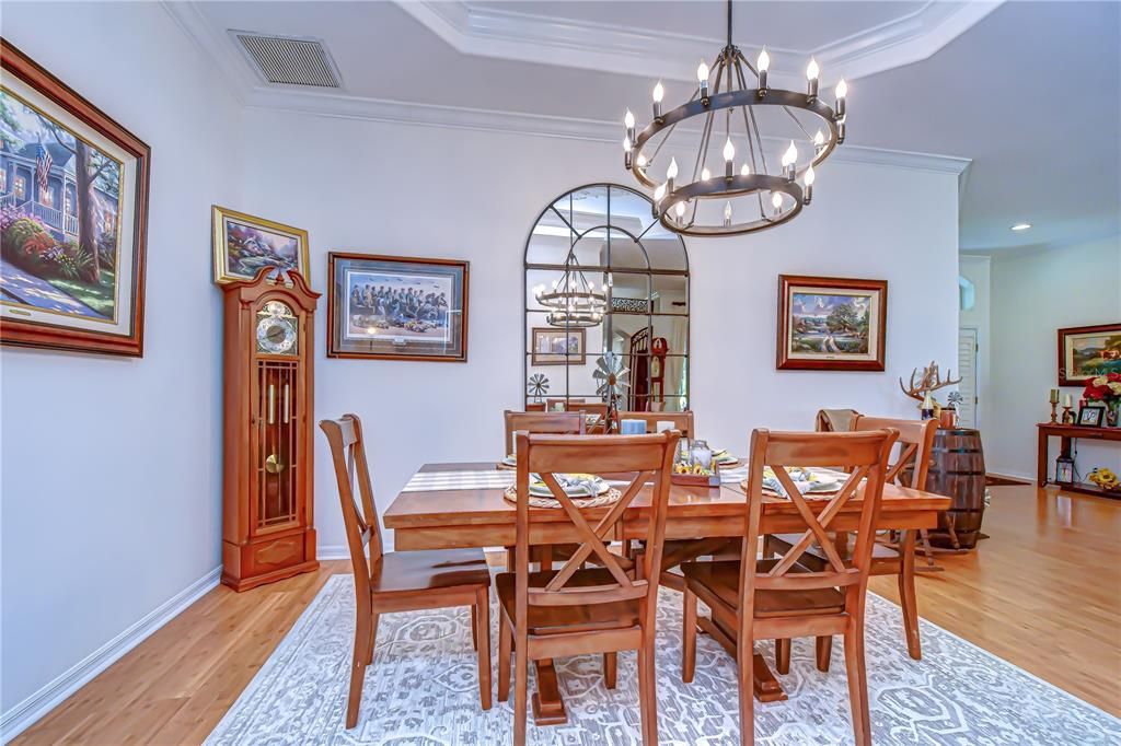 На продажу: $839,900 (5 спален, 3 ванн, 3183 Квадратных фут)
