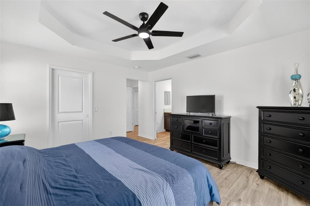 Activo con contrato: $399,900 (3 camas, 2 baños, 1633 Pies cuadrados)