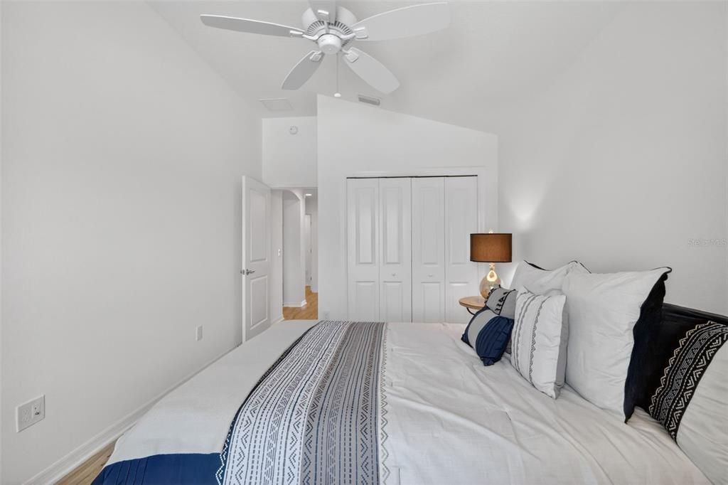 Activo con contrato: $399,900 (3 camas, 2 baños, 1633 Pies cuadrados)