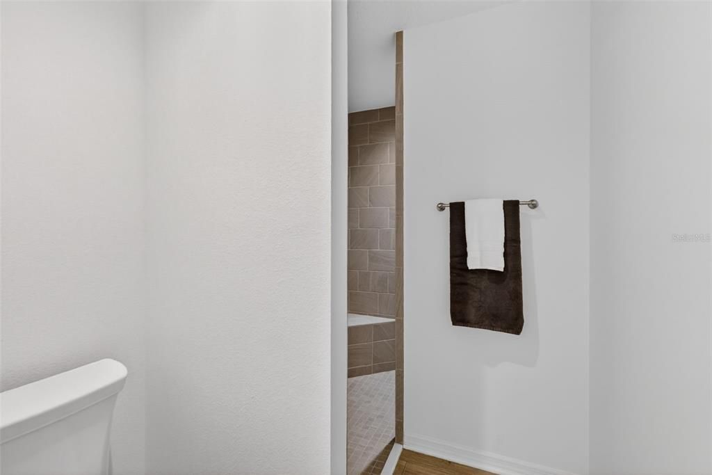 Activo con contrato: $399,900 (3 camas, 2 baños, 1633 Pies cuadrados)