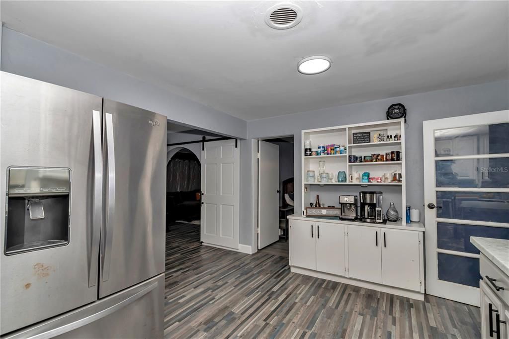 For Sale: $399,900 (0 beds, 0 baths, 2155 Square Feet)