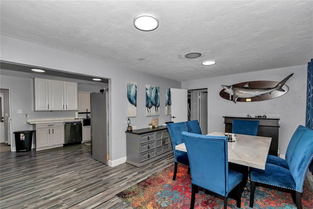 For Sale: $399,900 (0 beds, 0 baths, 2155 Square Feet)
