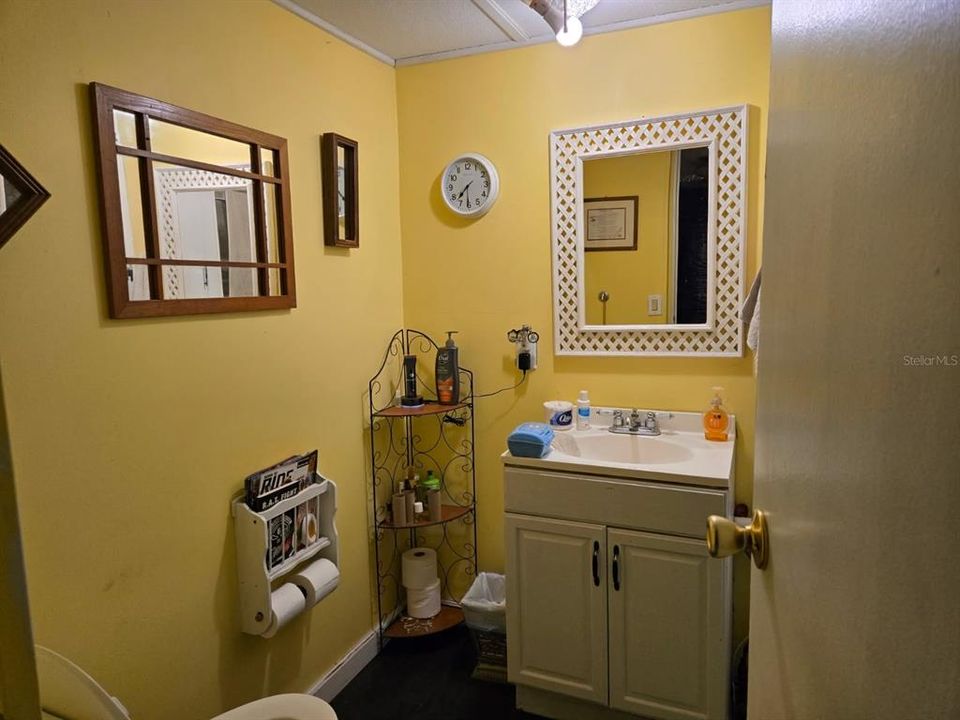 For Sale: $68,500 (2 beds, 1 baths, 720 Square Feet)