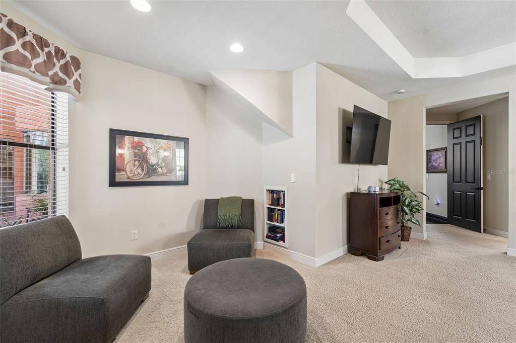 Active With Contract: $1,125,000 (5 beds, 3 baths, 4616 Square Feet)