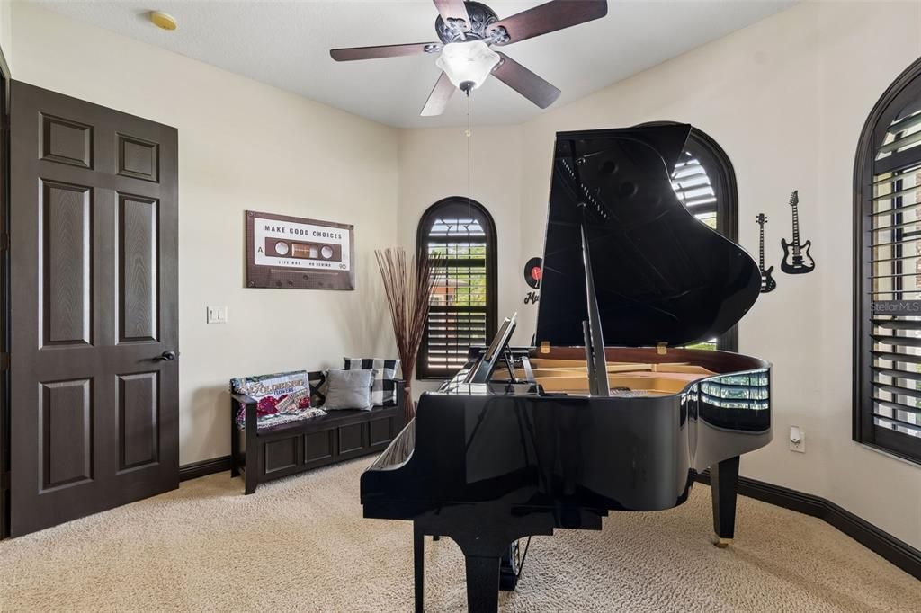 Active With Contract: $1,125,000 (5 beds, 3 baths, 4616 Square Feet)