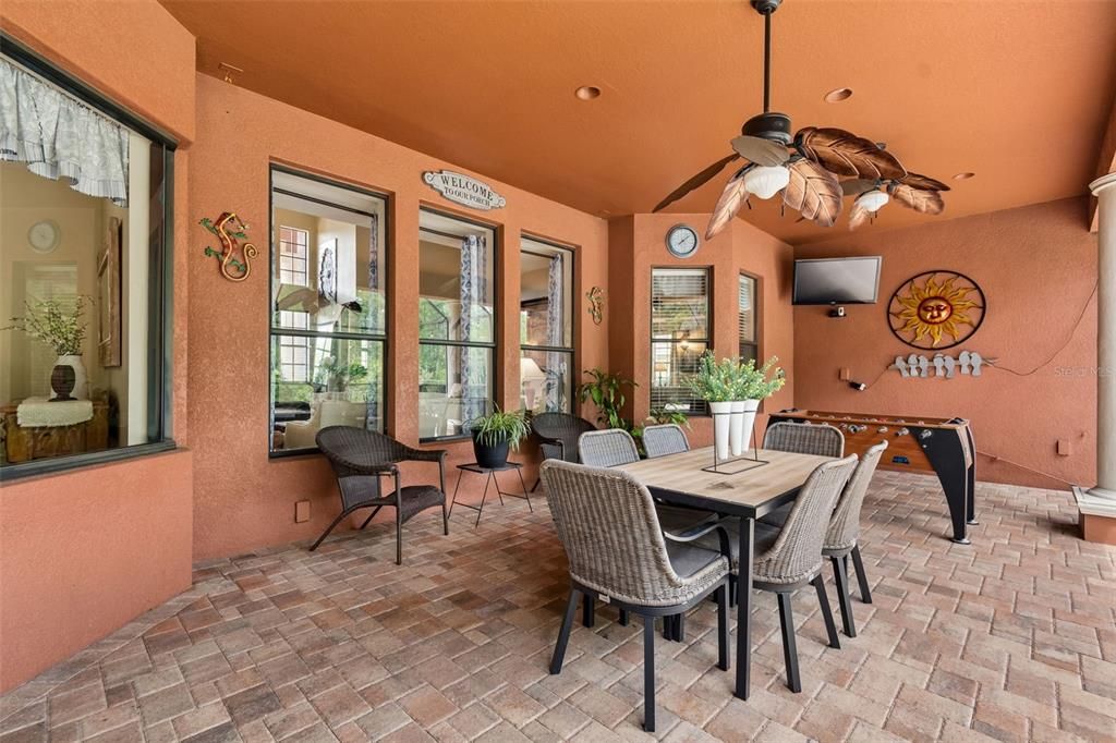 Active With Contract: $1,125,000 (5 beds, 3 baths, 4616 Square Feet)