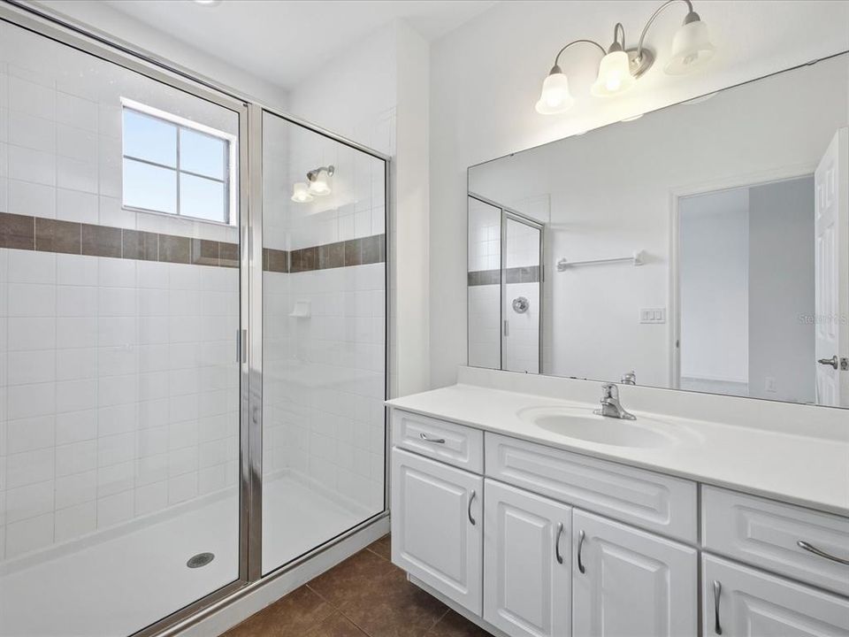 En Venta: $520,000 (5 camas, 4 baños, 2333 Pies cuadrados)