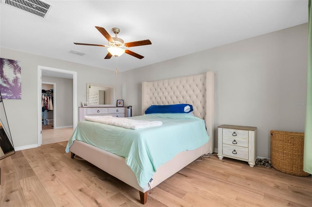 Active With Contract: $395,000 (4 beds, 2 baths, 1935 Square Feet)