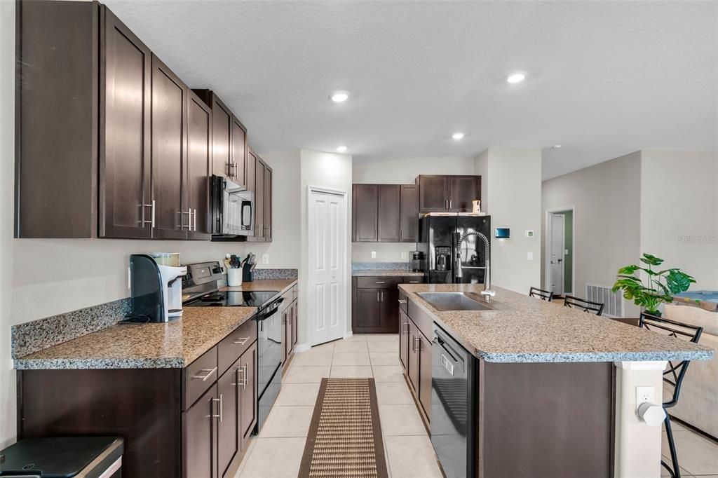 Active With Contract: $395,000 (4 beds, 2 baths, 1935 Square Feet)