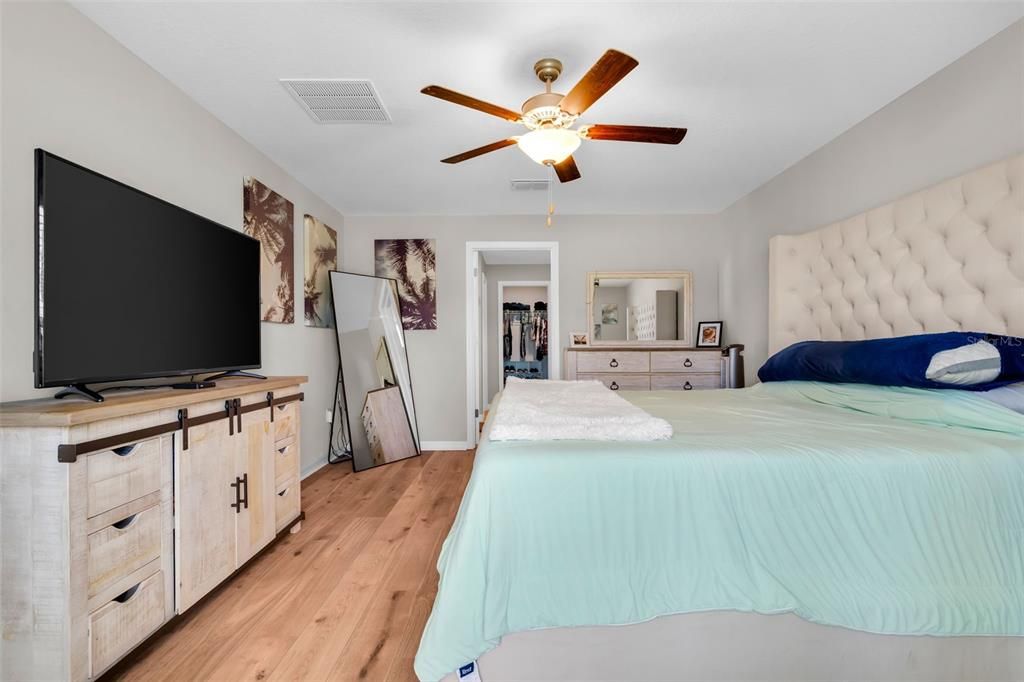 Active With Contract: $395,000 (4 beds, 2 baths, 1935 Square Feet)