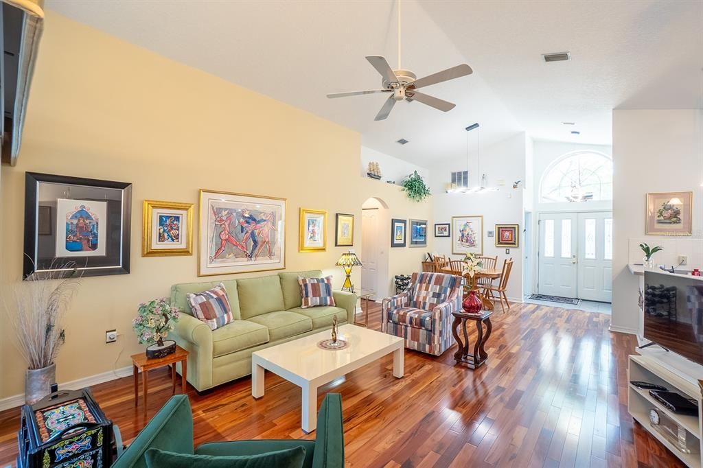 En Venta: $399,000 (3 camas, 2 baños, 1488 Pies cuadrados)