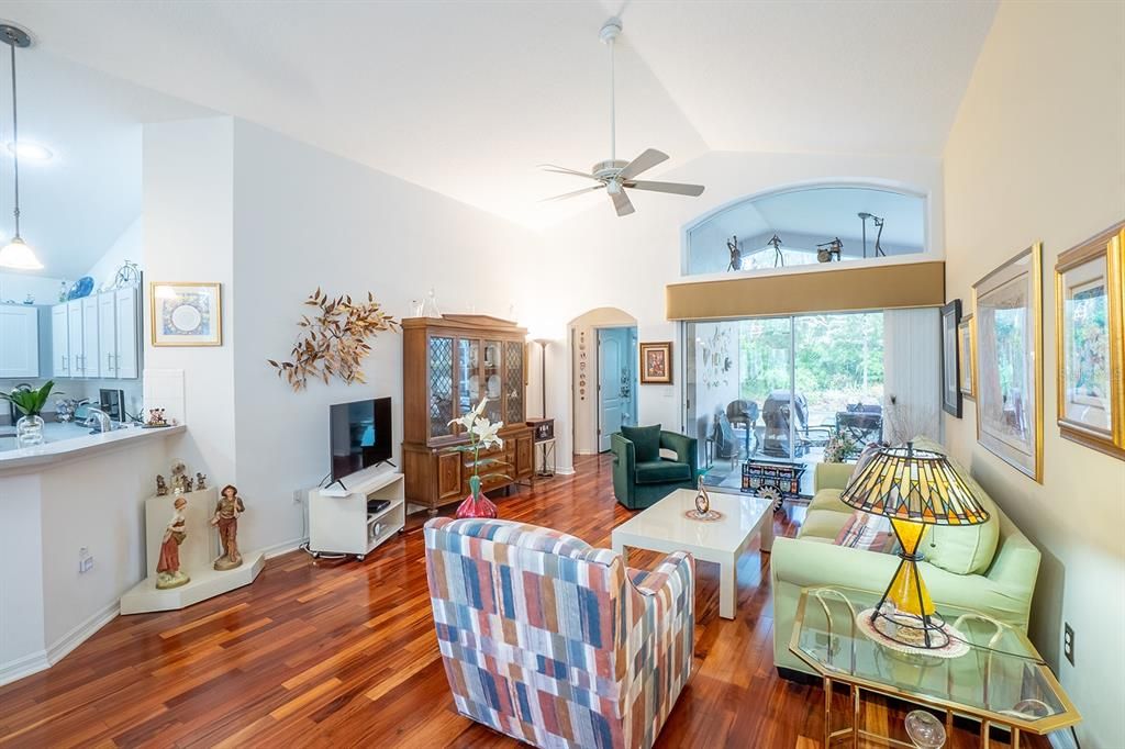 En Venta: $399,000 (3 camas, 2 baños, 1488 Pies cuadrados)