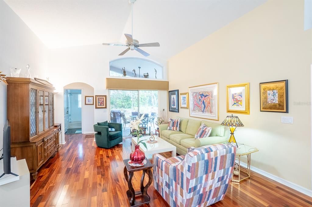En Venta: $399,000 (3 camas, 2 baños, 1488 Pies cuadrados)