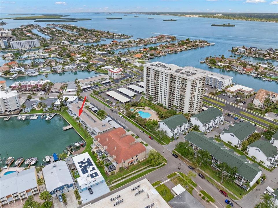 На продажу: $499,900 (2 спален, 2 ванн, 1005 Квадратных фут)