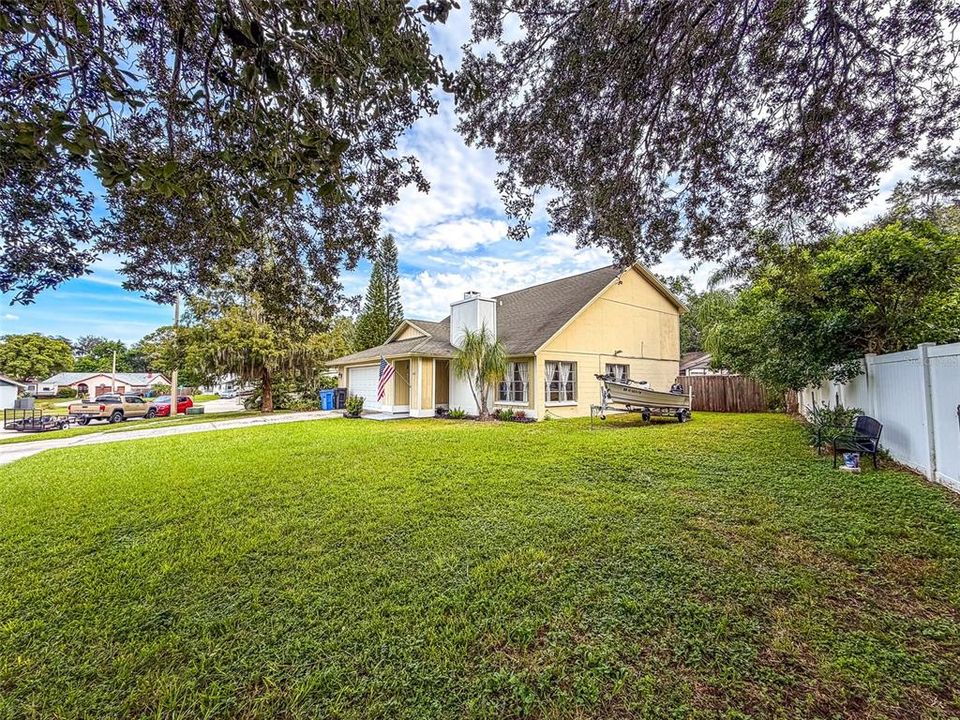 En Venta: $419,000 (4 camas, 2 baños, 1969 Pies cuadrados)