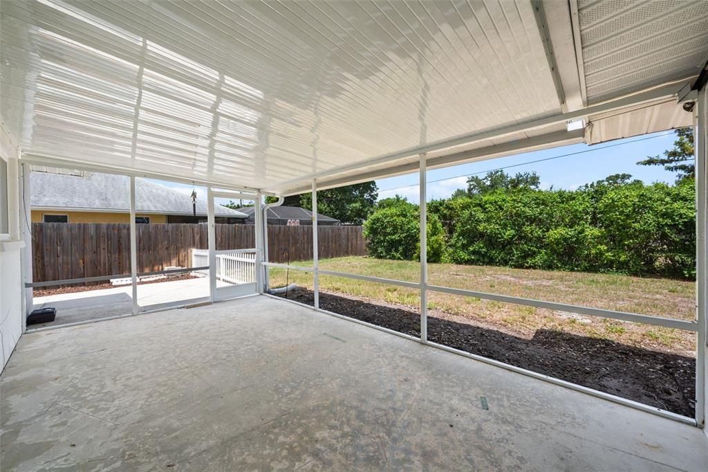 Activo con contrato: $299,999 (2 camas, 2 baños, 1221 Pies cuadrados)