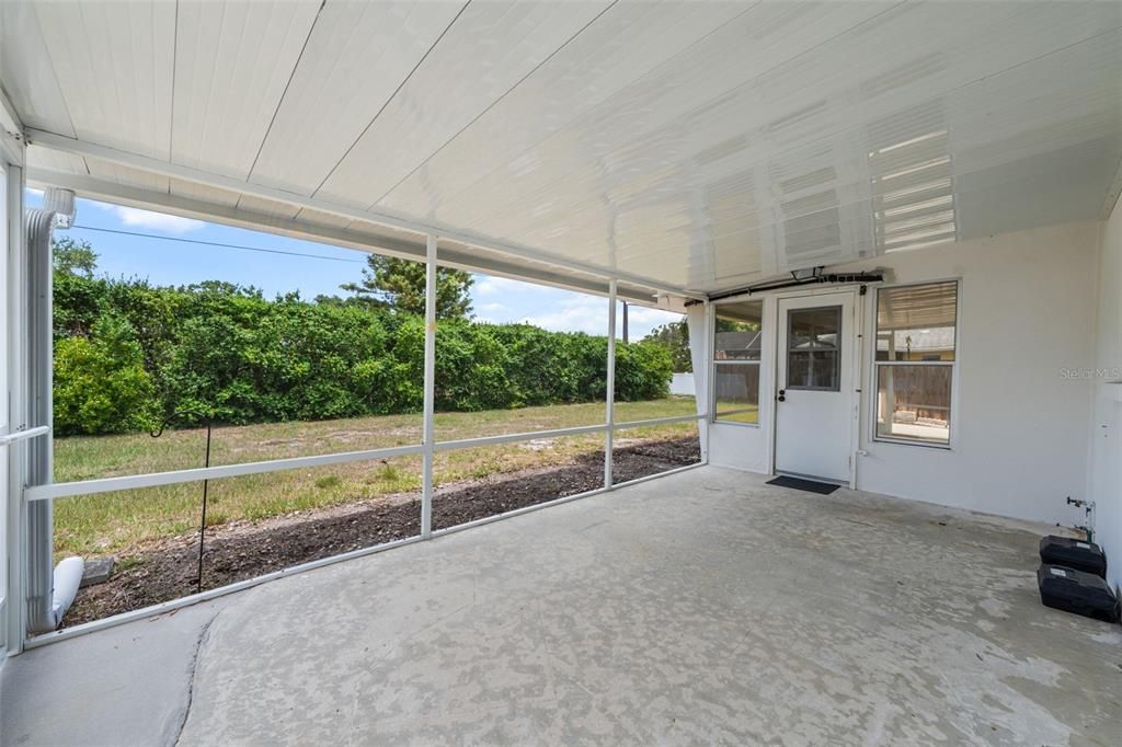 Activo con contrato: $299,999 (2 camas, 2 baños, 1221 Pies cuadrados)