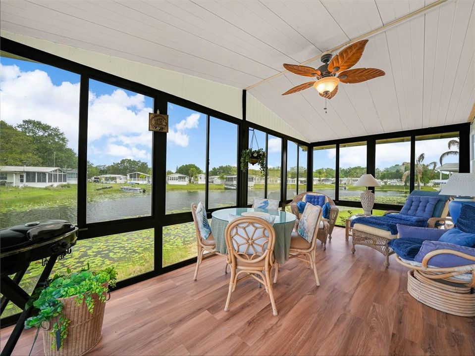 For Sale: $168,000 (1 beds, 1 baths, 708 Square Feet)
