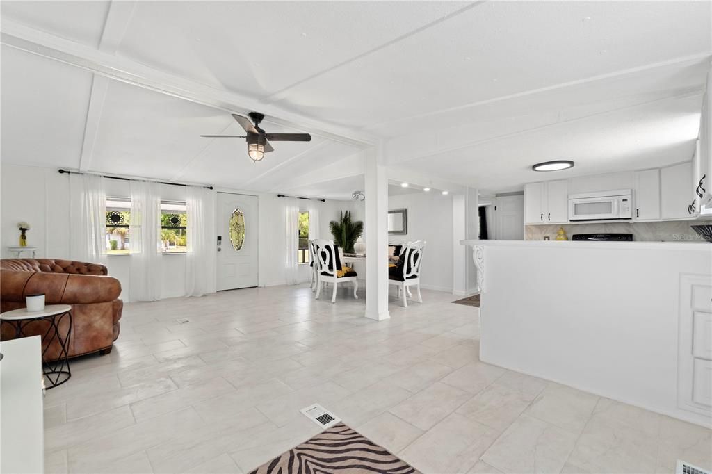 En Venta: $239,800 (3 camas, 2 baños, 1200 Pies cuadrados)