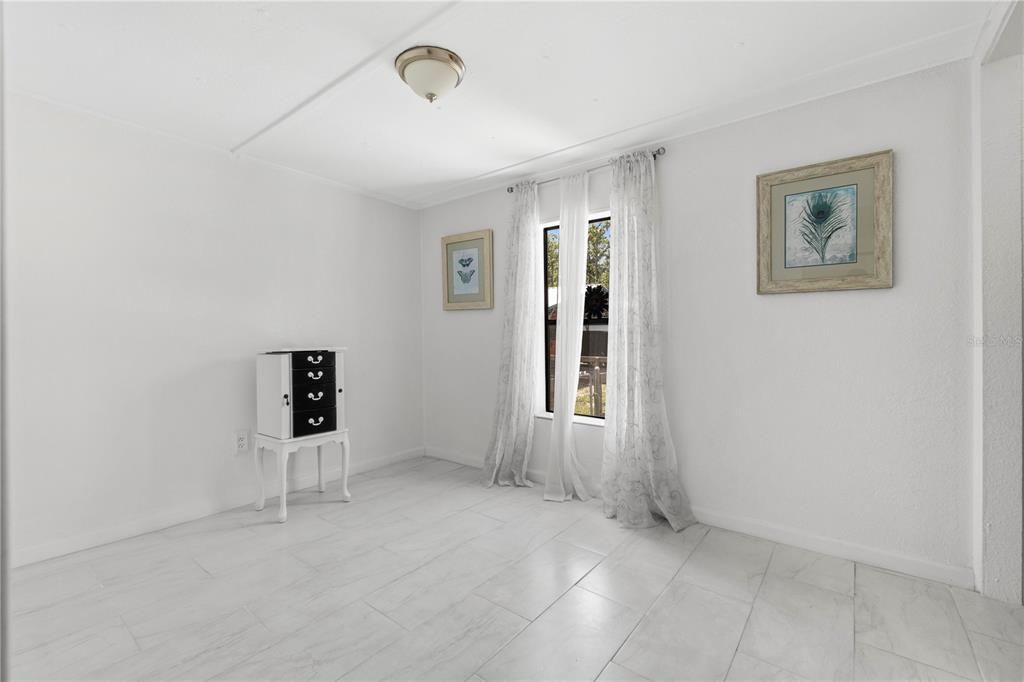 En Venta: $239,800 (3 camas, 2 baños, 1200 Pies cuadrados)