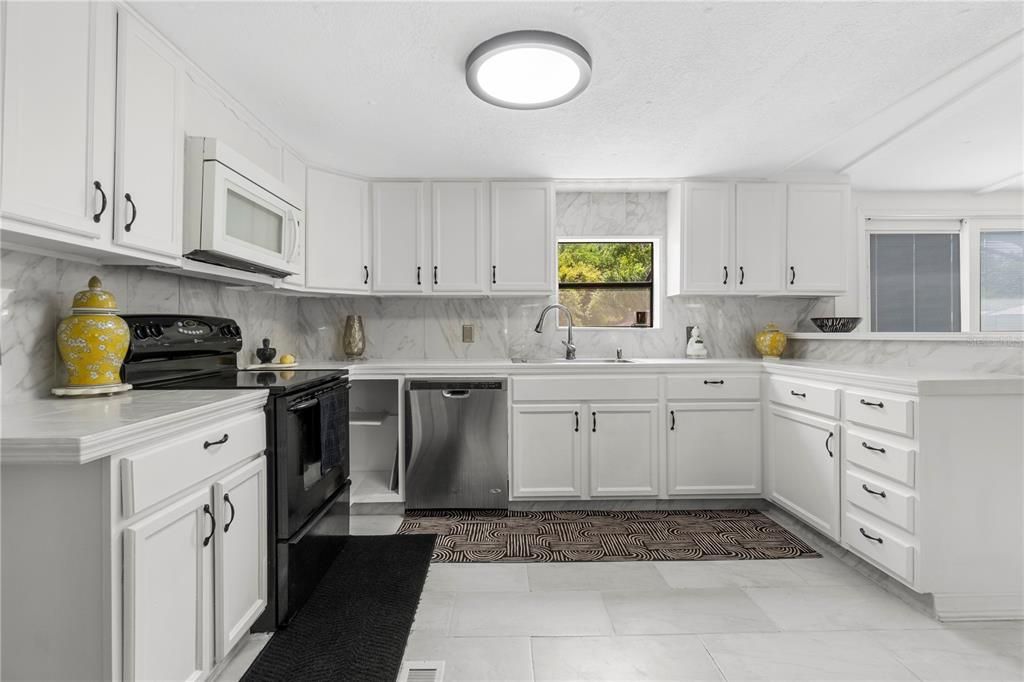 En Venta: $239,800 (3 camas, 2 baños, 1200 Pies cuadrados)