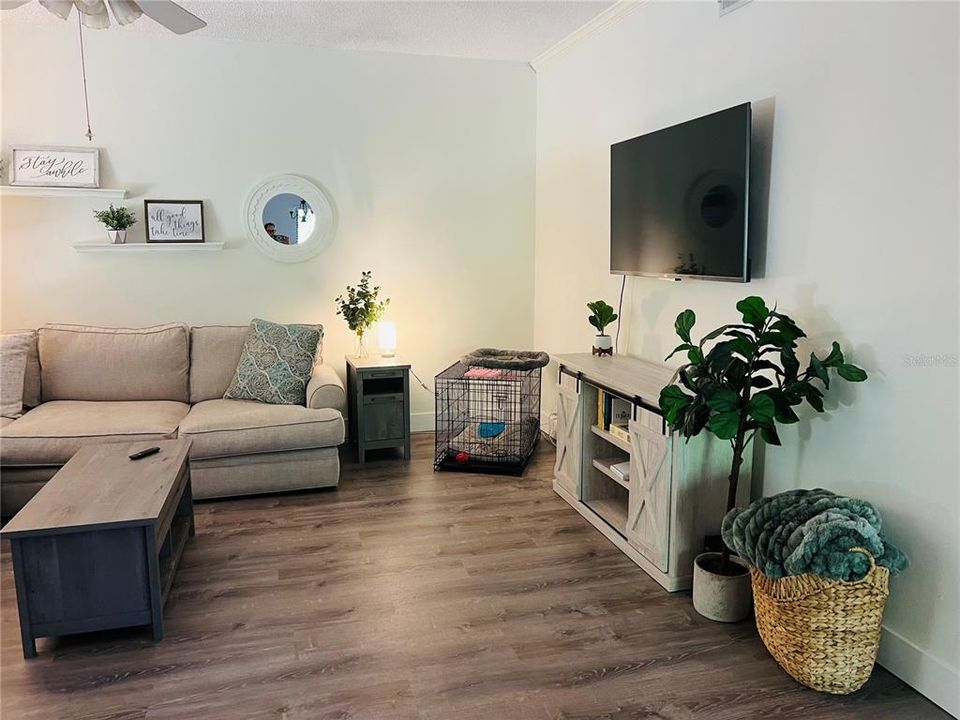 For Sale: $290,000 (2 beds, 2 baths, 1260 Square Feet)