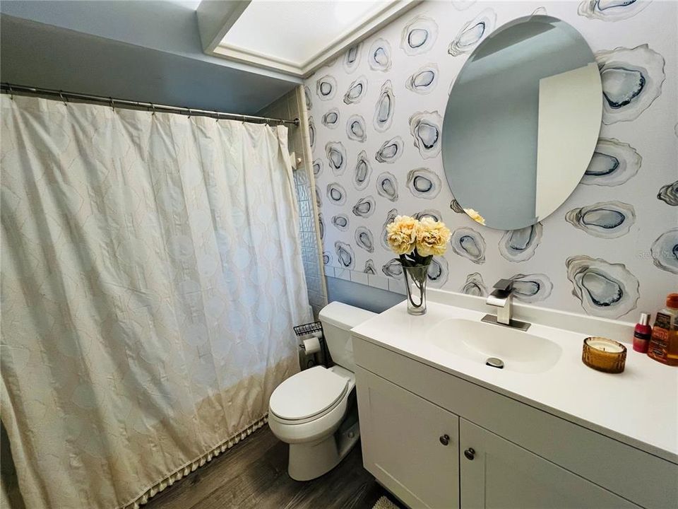 For Sale: $290,000 (2 beds, 2 baths, 1260 Square Feet)