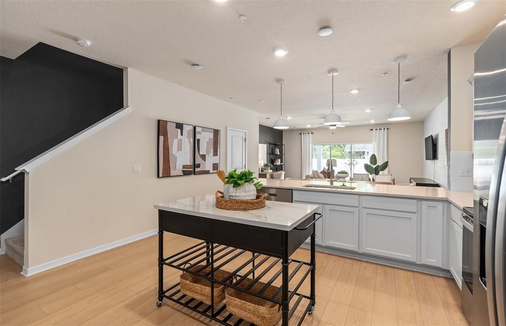 Activo con contrato: $426,990 (3 camas, 2 baños, 1907 Pies cuadrados)