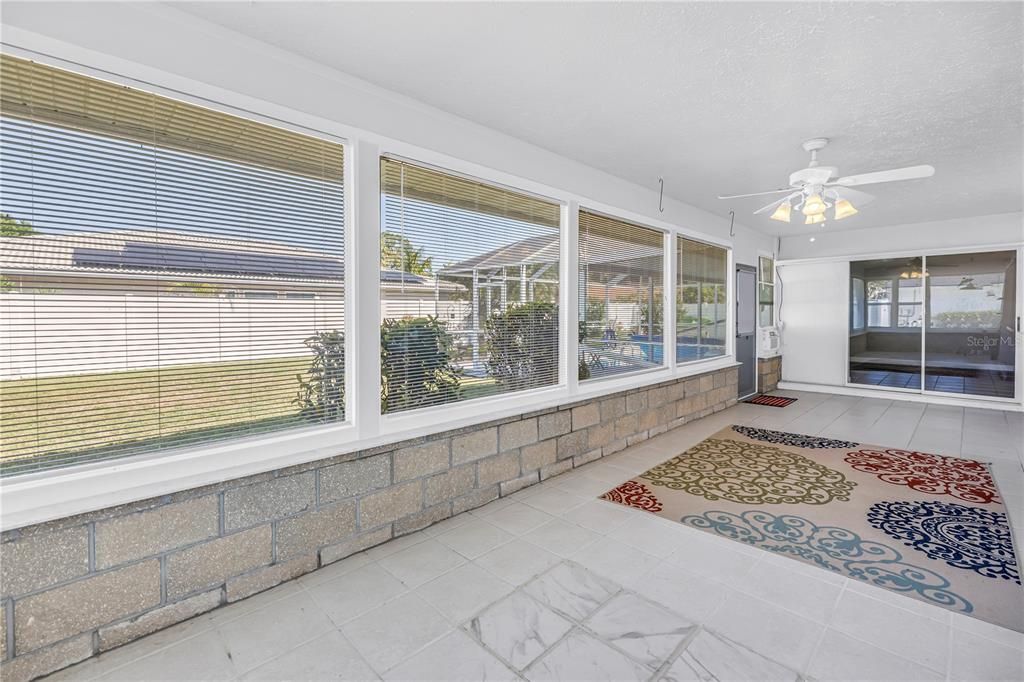 Active With Contract: $2,950 (2 beds, 2 baths, 1454 Square Feet)