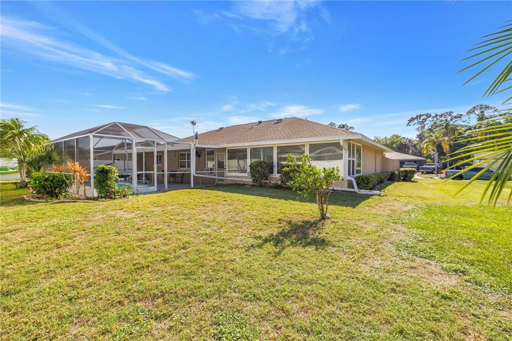 Active With Contract: $2,950 (2 beds, 2 baths, 1454 Square Feet)
