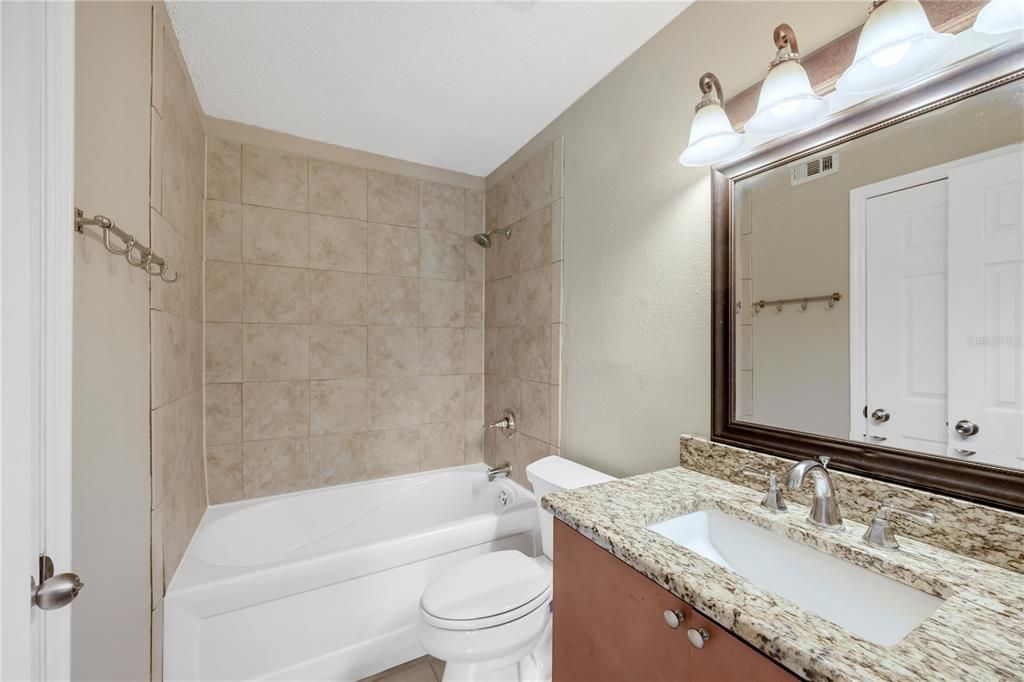 En Venta: $169,900 (3 camas, 2 baños, 1274 Pies cuadrados)