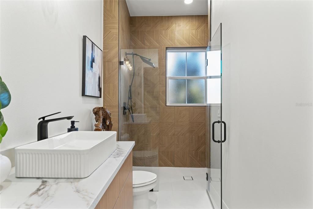 En Venta: $950,000 (4 camas, 3 baños, 2698 Pies cuadrados)