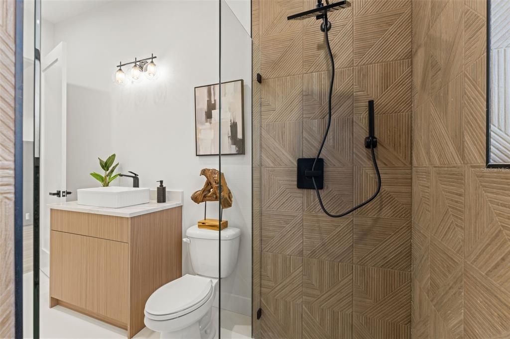 En Venta: $950,000 (4 camas, 3 baños, 2698 Pies cuadrados)