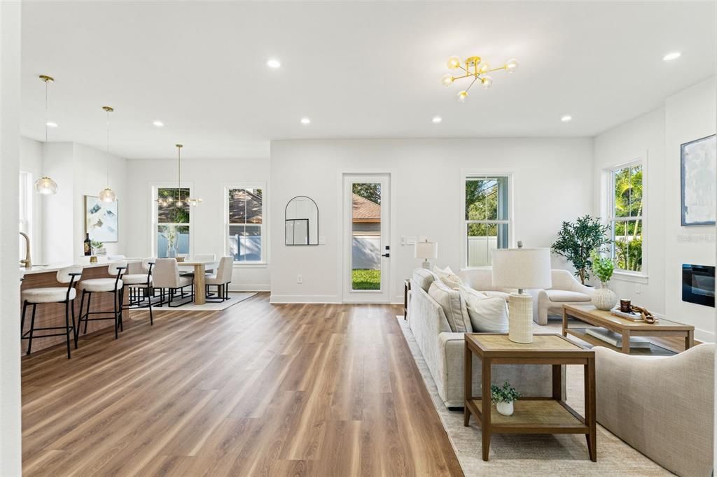 En Venta: $950,000 (4 camas, 3 baños, 2698 Pies cuadrados)
