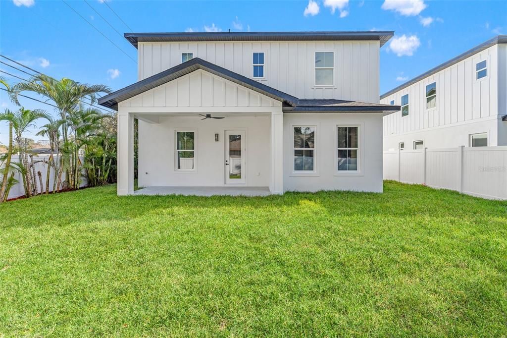 En Venta: $950,000 (4 camas, 3 baños, 2698 Pies cuadrados)
