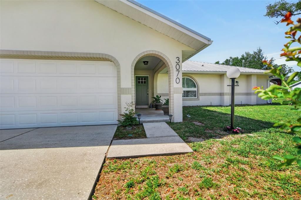 Active With Contract: $425,000 (3 beds, 2 baths, 1491 Square Feet)