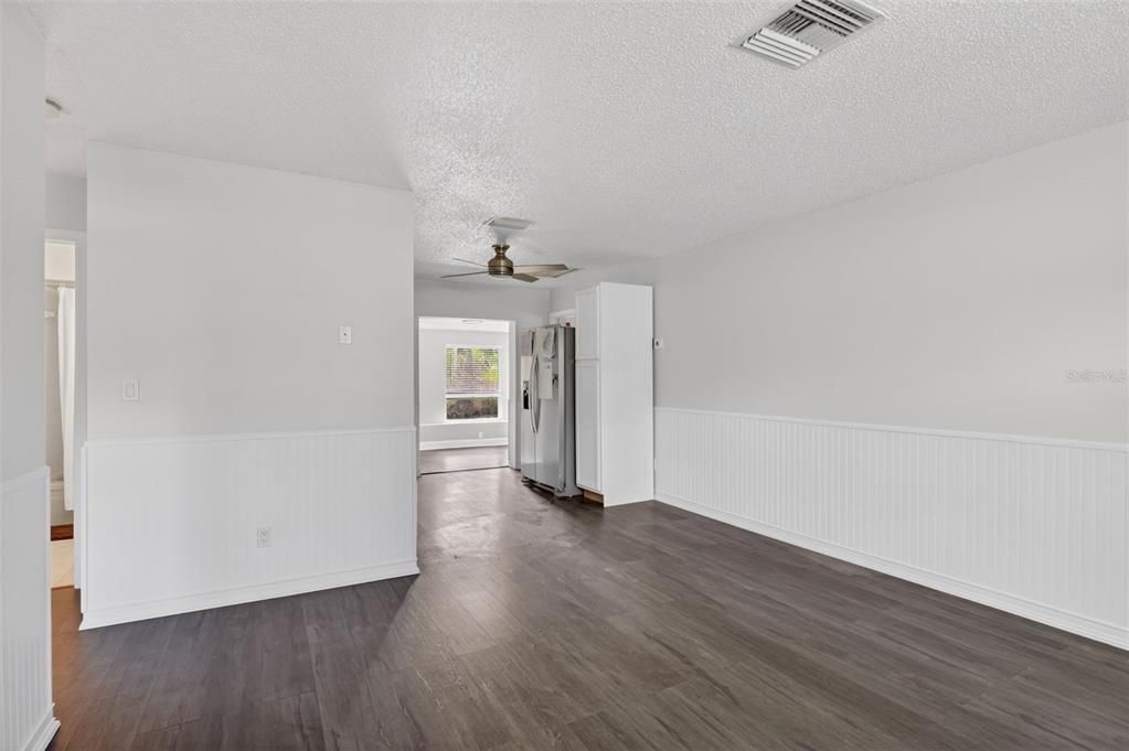 For Sale: $210,000 (3 beds, 2 baths, 1100 Square Feet)