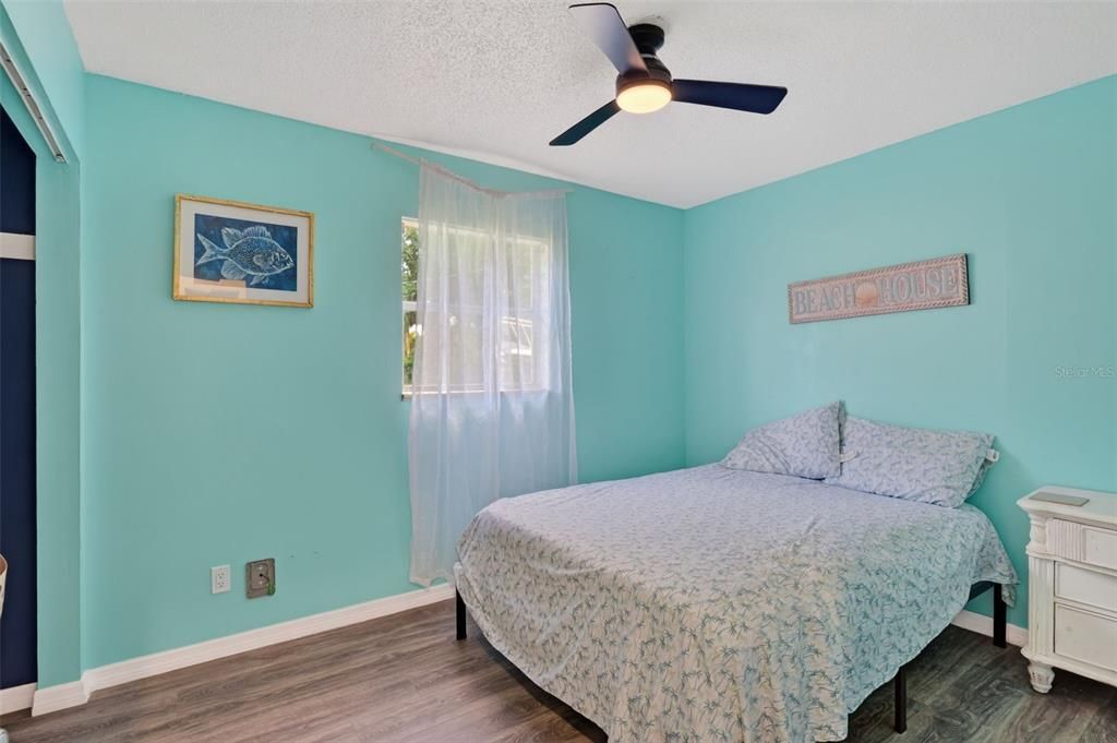 For Sale: $210,000 (3 beds, 2 baths, 1100 Square Feet)